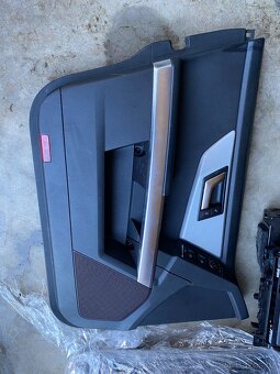 Mercedes GLK alcantara sedačky interiér - 13