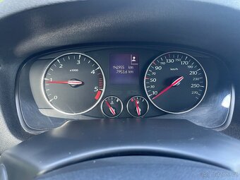 Renault Laguna 1.5 DCI - 81 kW - původ ČR - 13