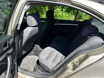 Škoda Octavia 1,6 MPi 75kW, r.v. 2005, ČR-1.majitel - 13