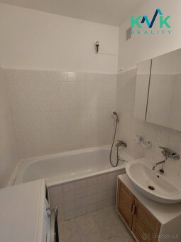 Pronájem bytu 3+1, 74 m2, 1.patro, ul. Lidická, Ostrov - 13