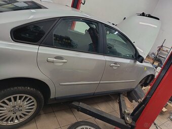 Volvo s40 2.5t 162kw - 13