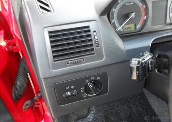 Škoda Fabia 1,4 i 16V Koupeno CZ 1. majit. benzín - 13
