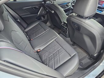 BMW Řada 5, 550e xDrive - 13