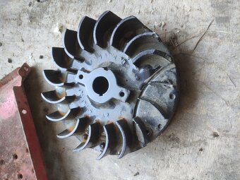 Zahradní traktůrek - 13