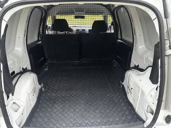 ŠKODA ROOMSTER PRAKTIK 1.4TDi - 13