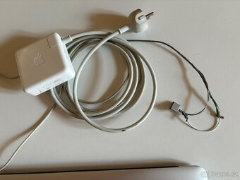 MacBook Pro - stříbrný - 13