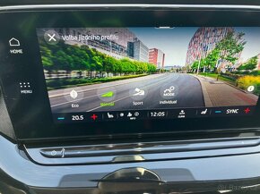 ŠKODA OCTAVIA COMBI 2.0TDI 110kW DSG STYLE / SKLOPNÉ TAŽNÉ/ - 13