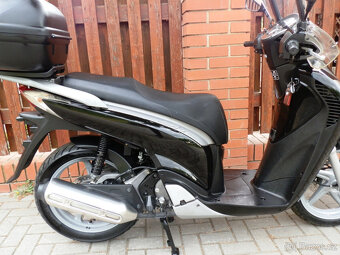 Honda SH 125i (2010) - 13