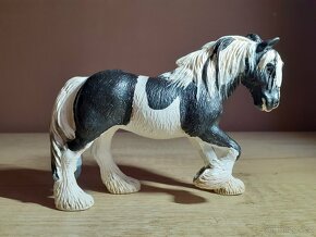 SCHLEICH Koně  SBĚRATELSKĒ FIGURKY 104 - 13