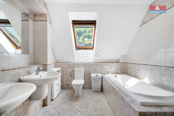 Prodej dvougeneračního rodinného domu, 190 m², Vaňov - 13