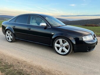 Audi RS6 4.2 V8 Bi-Turbo - 13