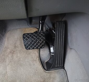 Volkswagen Touran, 1.9 TDI automat, STK do 8/2027 - 13