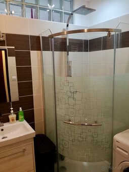 Pronájem bytu 2+kk, 51 m² se zahradou - Pardubice Višňovka - 13