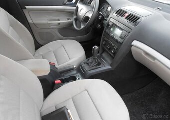 Škoda Octavia 1,6 i 75 kW DIGIKLIMA Serviska benzín - 13