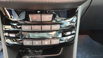 Peugeot 2008 - 13
