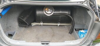 BMW E90 325i 160kW šestiválec + LPG - 13