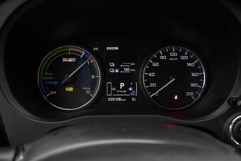 Mitsubishi Outlander 2.4l PHEV CVT - 13