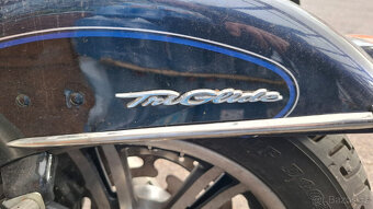 HARLEY-DAVIDSON Triglide /Tříkolka/ - 13