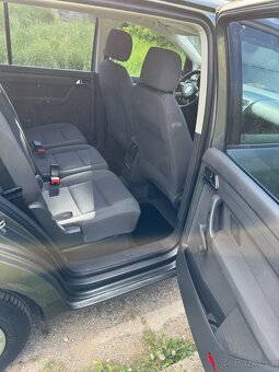 VW TOURAN 1,9TDI , velký servis, TZ , Alu , klima, 2x kola - 13