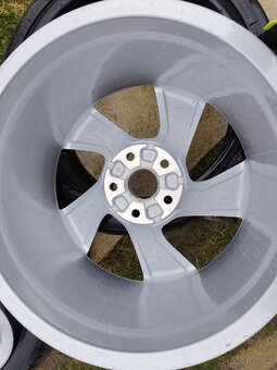 Nová Alu kola Original Audi A3 8Y r17 8Y0601025A - 13