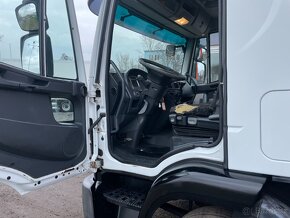 Iveco EUROCARGO 120E25 PLACHTA ČELO E5 - 13