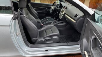 VW EOS 2.0i CLIMATRONIC - 13