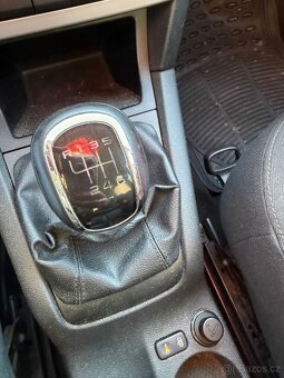 Škoda YETI 1.4 TSI / 90kW / 2011 / SENZORY / TAŽNÉ / TOP - 13