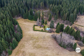 Roubená chalupa s pozemky o výměře 21.245m2 v obci Morávka - - 13