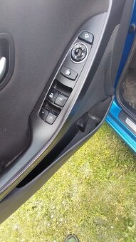 Hyundai i30 kombi - 13