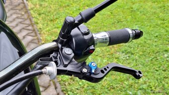 Yamaha XJ6 - výkon 35 kW - 13