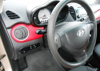Hyundai i10 1,1 i 49 kW KLIMA Serviska benzín - 13