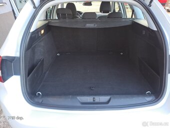 PEUGEOT 308 SW 1.2i 96kW combi, r.21 130000km ČR VELMI PĚKNÝ - 13