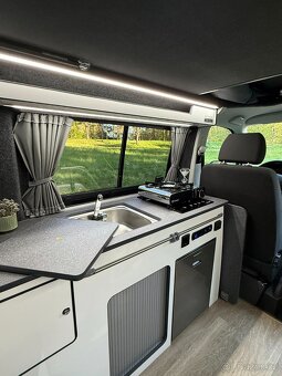 VW T6 California Long obytný 110 kWt NOVÁ VESTAVBA - 13