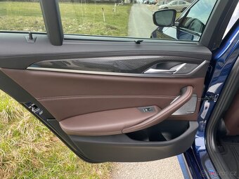 Bmw m550i  2020 lift záruka 1 rok 4x4 - 13