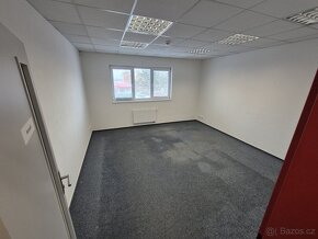 Kancelářské prostory 218 m2 k pronájmu - 13