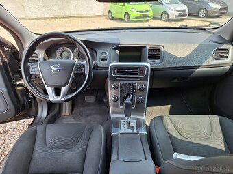 Volvo V60 2.0d 120KW D3 Servisní kniha - 13