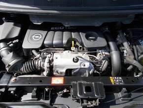 OPEL Zafira TOURER 1.6 CDTi 88kW INNOVATION - 1.majitel - 13