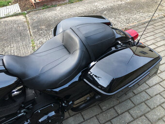 Harley-Davidson Road Glide 2022 - 13