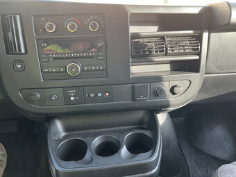 Chevrolet Express 2016, 8 míst, maxi verze, 46 000 km - 13