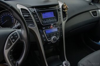 Hyundai i30 1.6CRDi style /aj na splátky/ - 13