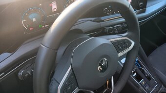 Prodám Volkswagen golf 8 najeto 80tisíc km - 13