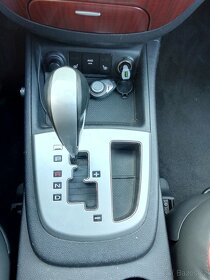 Hyundai Santa Fe 2,2 Crdi Automat 4x4 tažné, odpočet DPH - 13