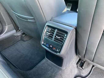Škoda Octavia IV combi RS 2.0 TDI 147kw DSG 02/2022 - 13