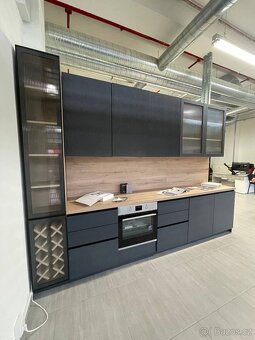 Prodám NOVOU Šedu kuchyň Plzeň DTD Egger - 13