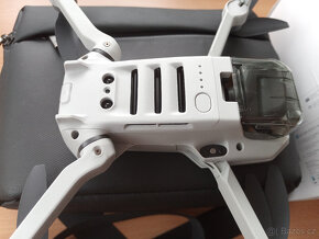 Téměř Nový dron DJI Mini 2 Fly Combo-plná verze-3 baterie - 13