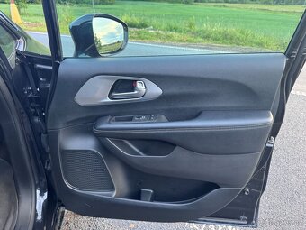 Chrysler Pacifica 3,6 S Limited ČR Sunroof Navi 2018 DPH - 13