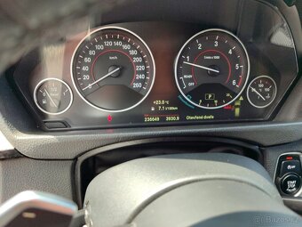 BMW 320d xDrive Touring, r.v. 2015 – 4x4, maximální výbava, - 13