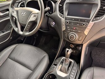 Hyundai Santa Fe 2,2 CRDI 4x4 2018 Automat - 13