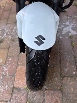 Suzuki Sfv 650 Gladius - 13