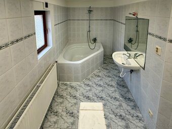 Pronájem atypického bytu 3+1, 95 m2, garáž, zahrada, Dubí - 13